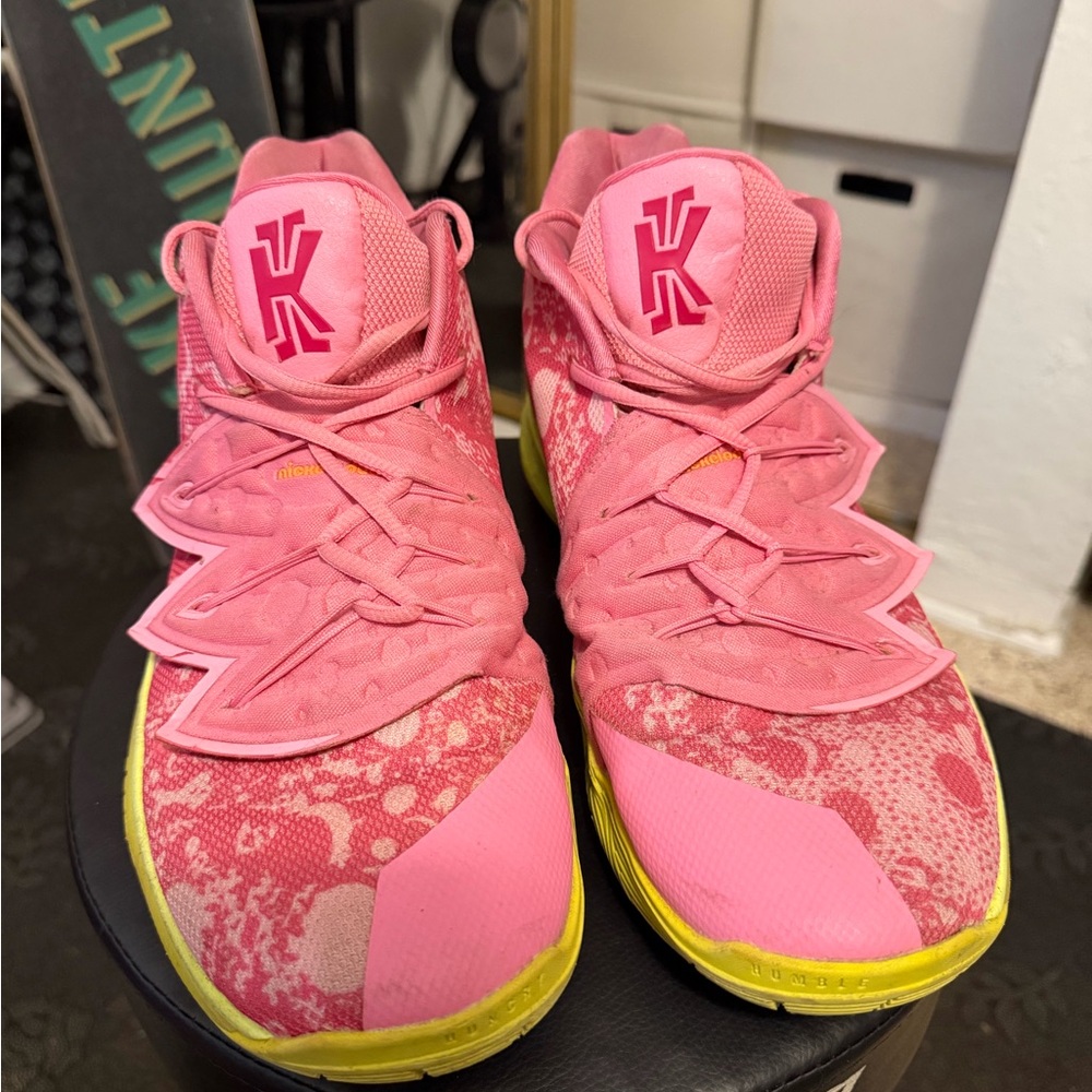 Kyrie 5’s Patrick Edition Basketball Shoes